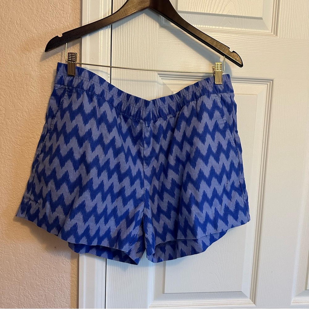 5 for $40. Bundle & Save! Blue chevron print linen shorts with pockets